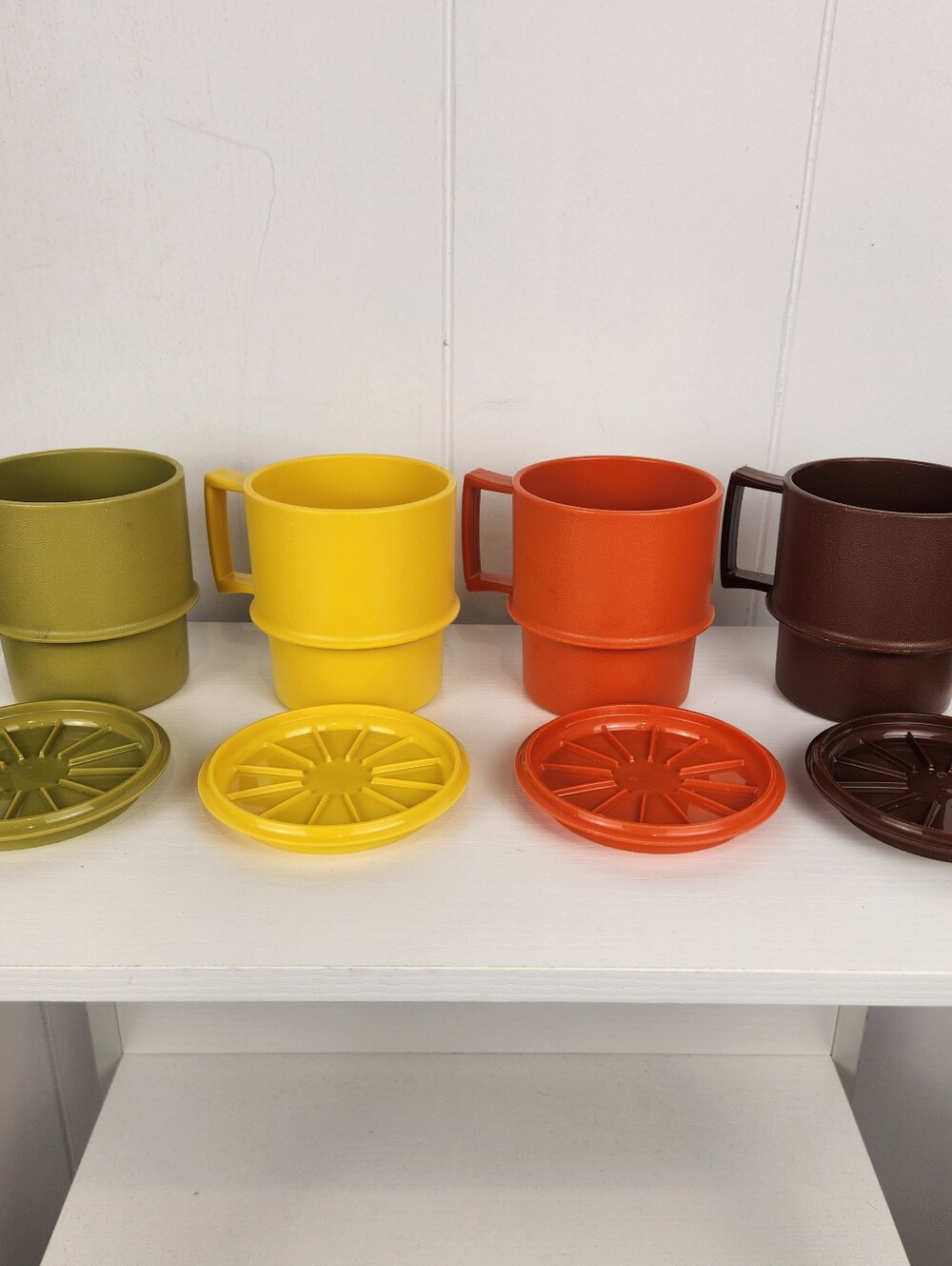 Vintage Tupperware Mugs & Saucers Set Of 8 Coffee Cups Harvest Colors MCM 70s
